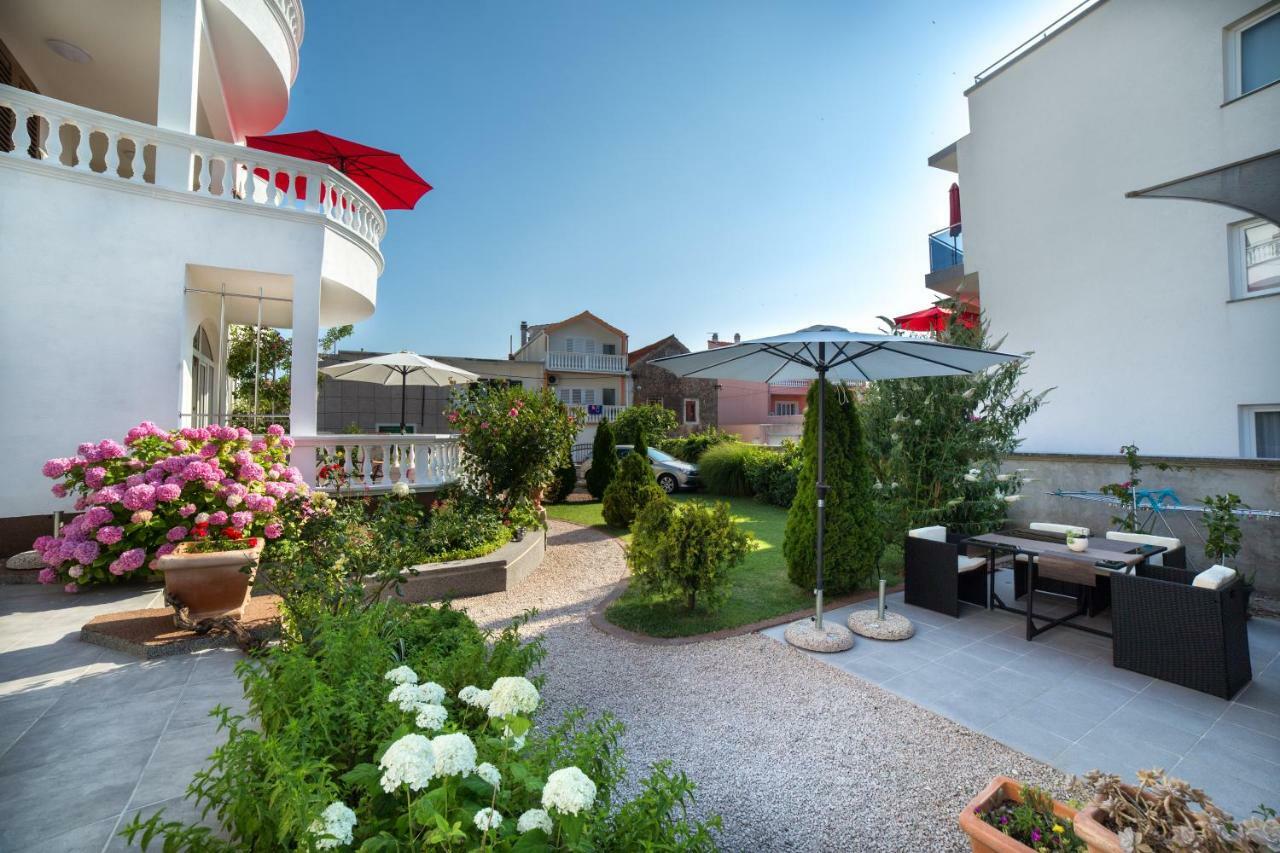 Apartments Lipic Vodice Exterior photo
