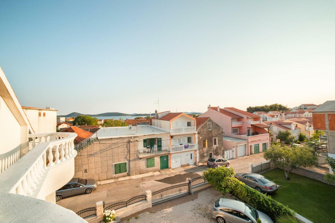 Apartments Lipic Vodice Exterior photo