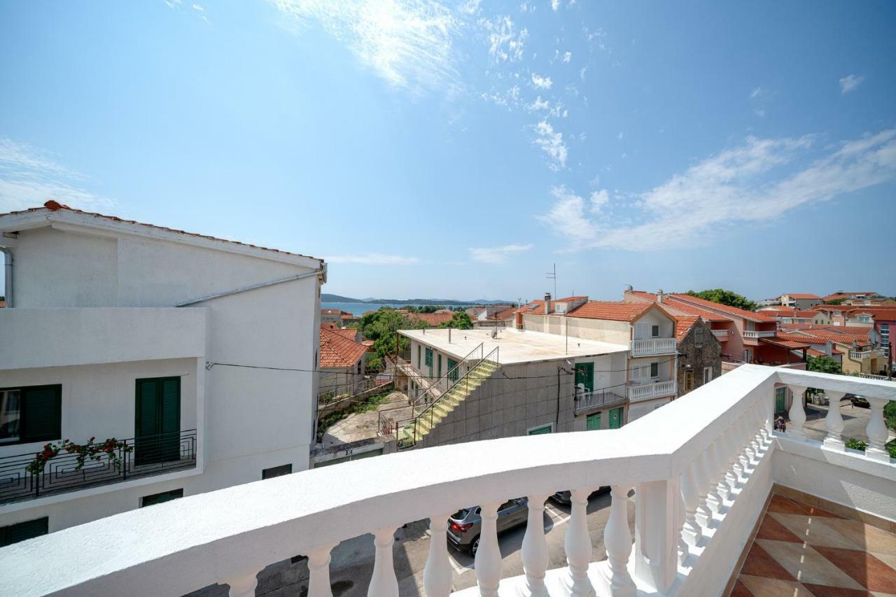 Apartments Lipic Vodice Exterior photo