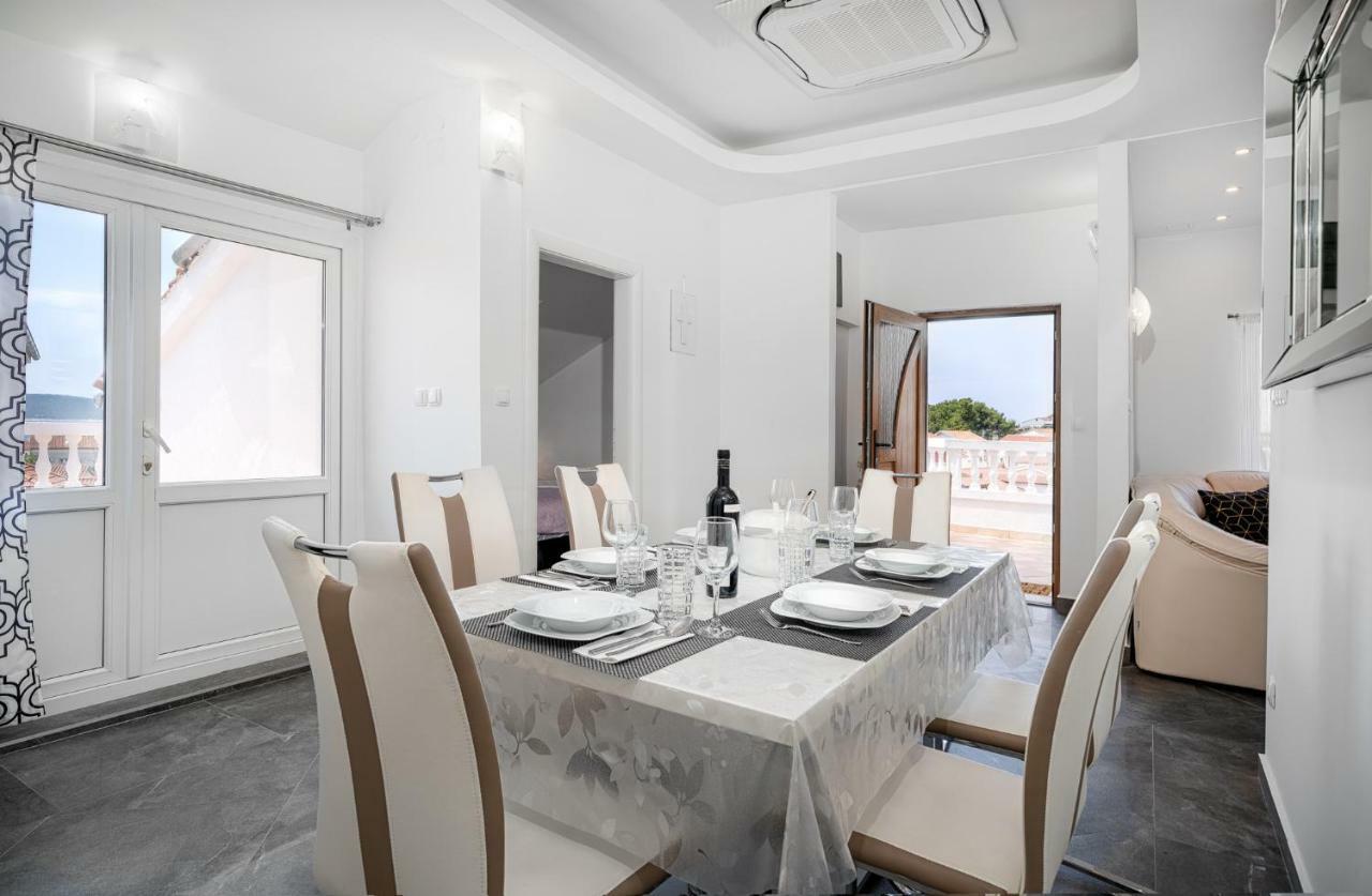 Apartments Lipic Vodice Exterior photo